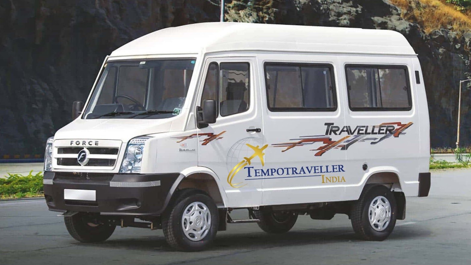 Tempo Traveller in Nainital